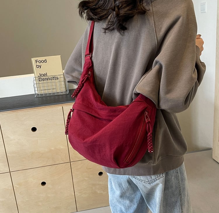 Designer Direktförsäljning👜Kvinnor Mode Plain Color Nylon Crossbody Hobo Bag